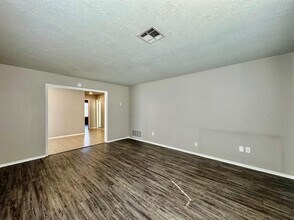 143 Barrett Pl in Edmond, OK - Building Photo - Building Photo