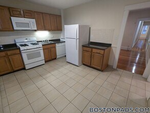 6 Barrows St in Boston, MA - Foto de edificio - Building Photo