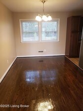 5703 Bunning Dr in Louisville, KY - Building Photo - Building Photo