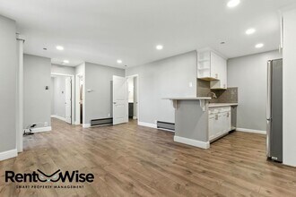 1090 Main St in Redwood City, CA - Building Photo - Building Photo