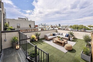 329 Lincoln Pl, Unit 5L in Brooklyn, NY - Building Photo