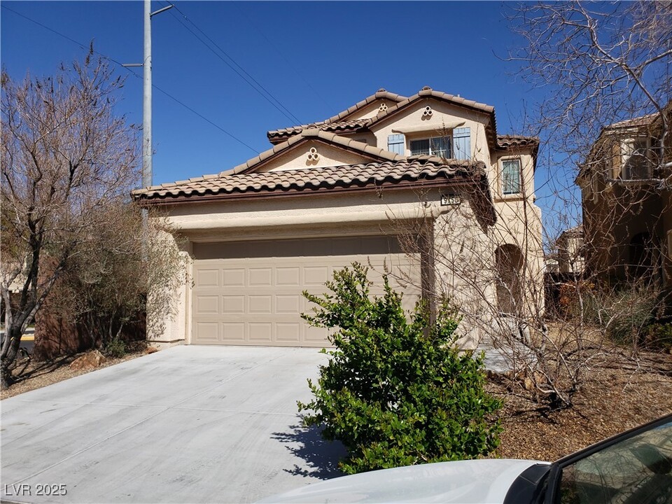 9750 Pan Falls St in Las Vegas, NV - Building Photo