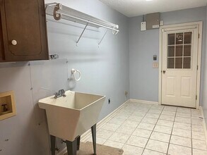 386 Meloney Dr in Hinesville, GA - Building Photo - Building Photo