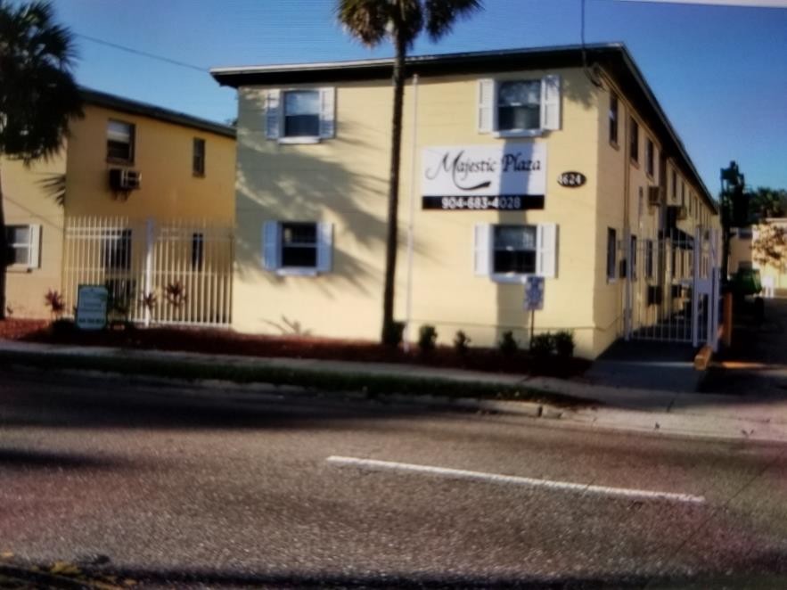 Palm Terrace in Jacksonville, FL - Foto de edificio