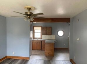 1043 Delaware St in Lawrence, KS - Building Photo - Building Photo