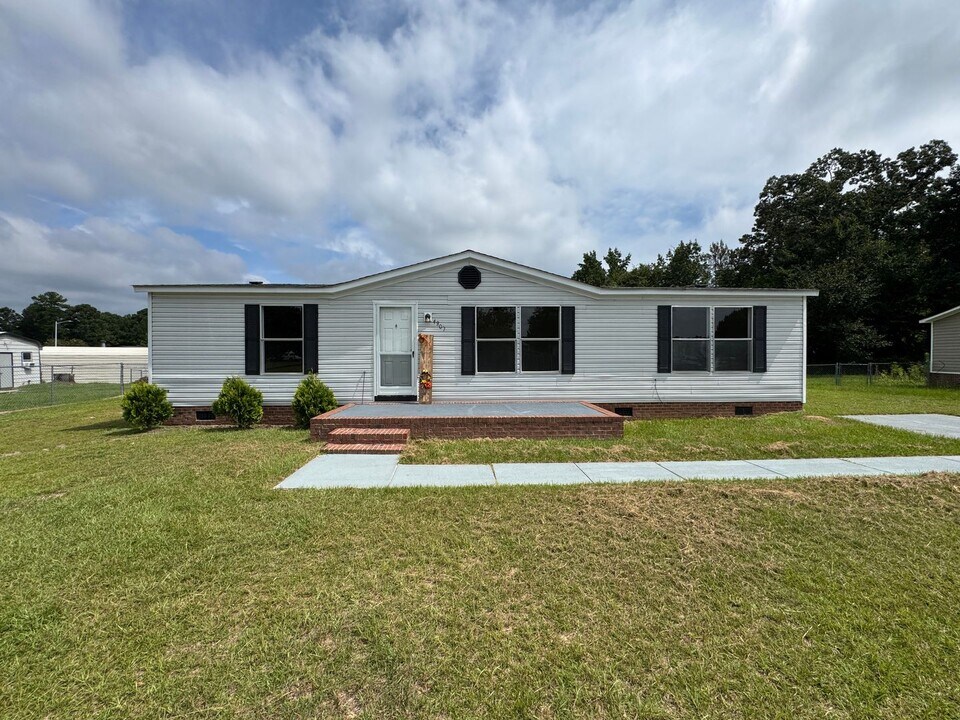 4809 Backbay Rd in Fayetteville, NC - Building Photo