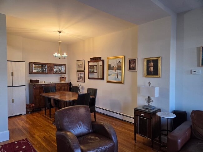 70 Clarendon St, Unit 4 in Boston, MA - Foto de edificio - Building Photo