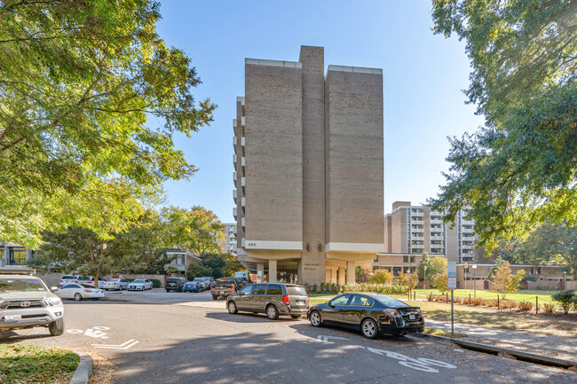 Tiber Island in Washington, DC - Building Photo - Building Photo