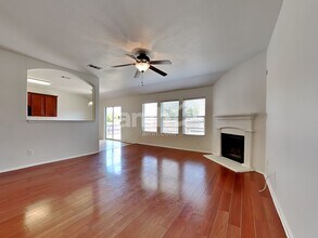 700 Locustberry Dr in Red Oak, TX - Building Photo - Building Photo