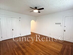 1831 Courtland Ave in Norwood, OH - Foto de edificio - Building Photo