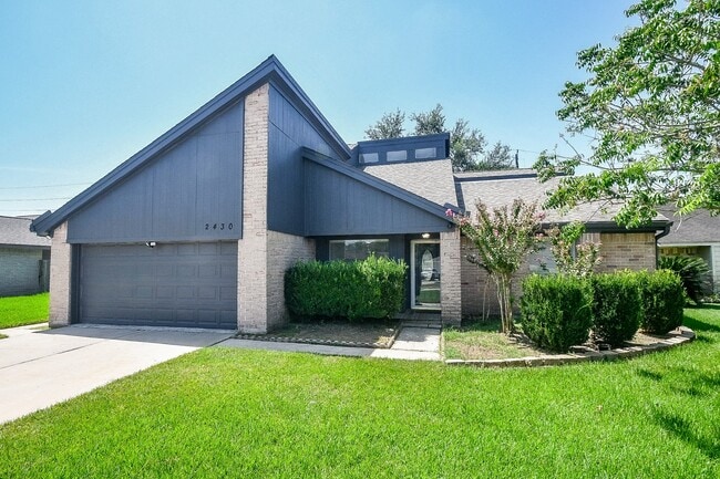 property at 2430 Long Reach Dr