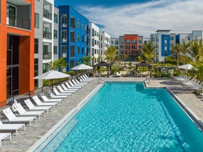 The Centro Apartments in Ft. Myers, FL - Building Photo - Building Photo