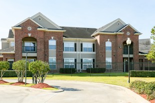 Peninsula Park Apartments