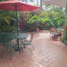 1601 NE 17th Terrace, Unit 2 in Fort Lauderdale, FL - Building Photo - Building Photo