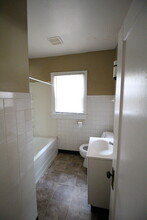 1224 W Rex St in Muncie, IN - Building Photo - Building Photo