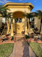1873 NW 139th Ave in Pembroke Pines, FL - Building Photo - Building Photo
