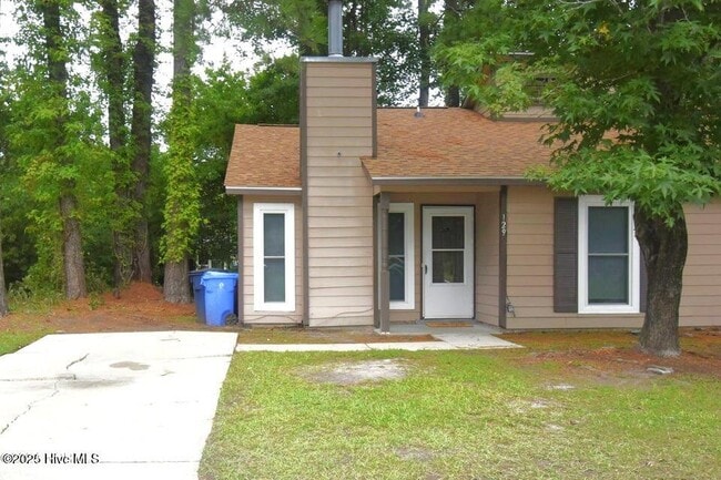 property at 129 Twinwood Dr