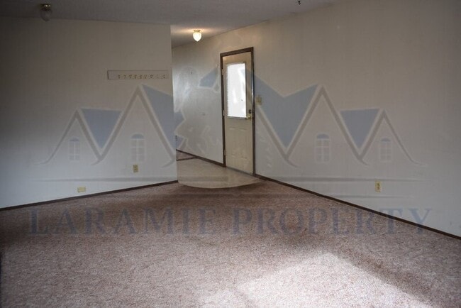1537 E Person St in Laramie, WY - Building Photo - Building Photo
