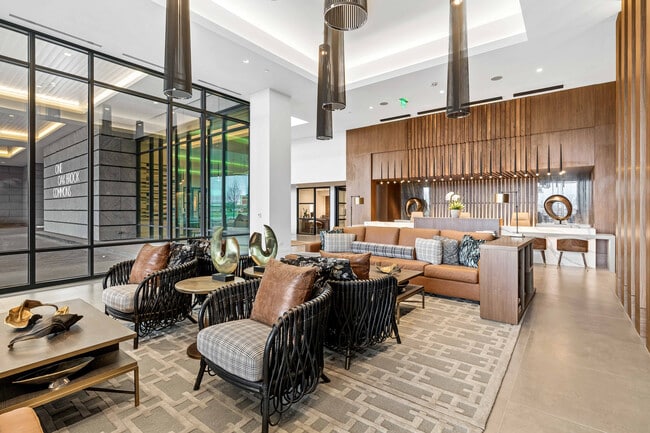 One Oak Brook Commons in Oak Brook, IL - Foto de edificio - Building Photo