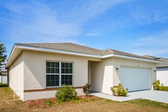 651 Mercado Ct in Poinciana, FL - Building Photo - Building Photo