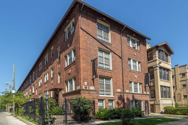 5528 S. Cornell Avenue in Chicago, IL - Building Photo - Building Photo