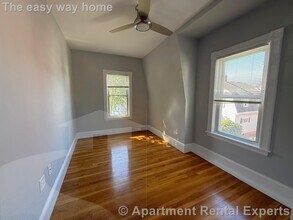 7 Leyden Ave in Medford, MA - Foto de edificio - Building Photo