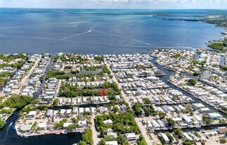 456 Bowie Ln in Key Largo, FL - Building Photo