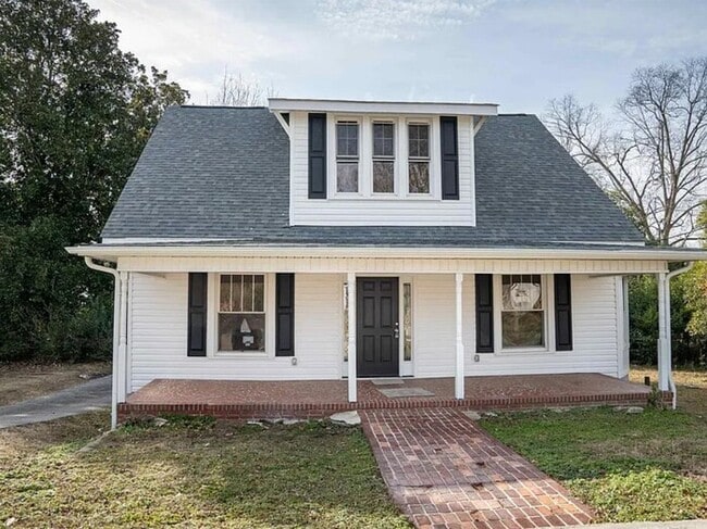 property at 708 E Main St