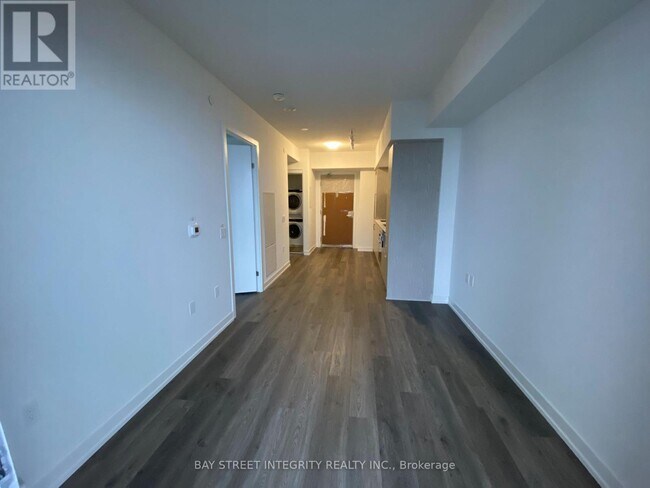 55-4555 Cooper St in Toronto, ON - Building Photo - Building Photo