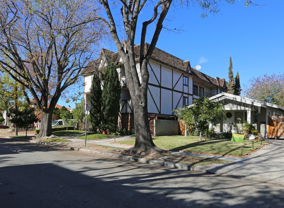 633 Alexander St in Glendale, CA - Building Photo