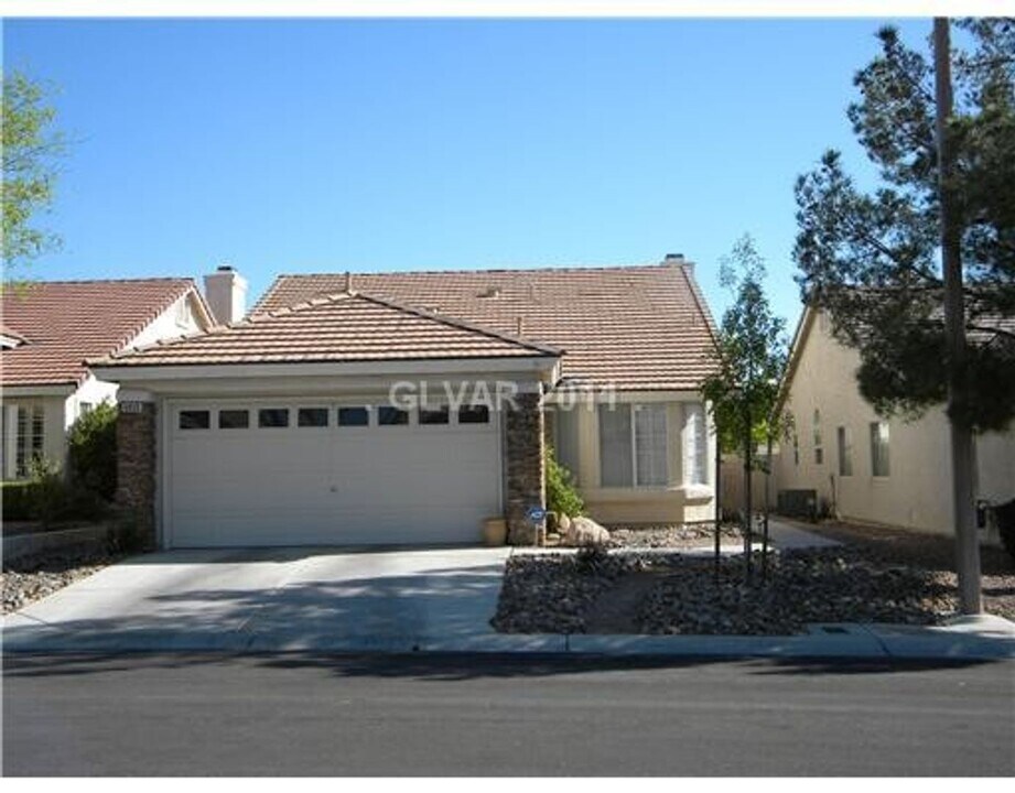 9836 Double Rock Dr in Las Vegas, NV - Building Photo