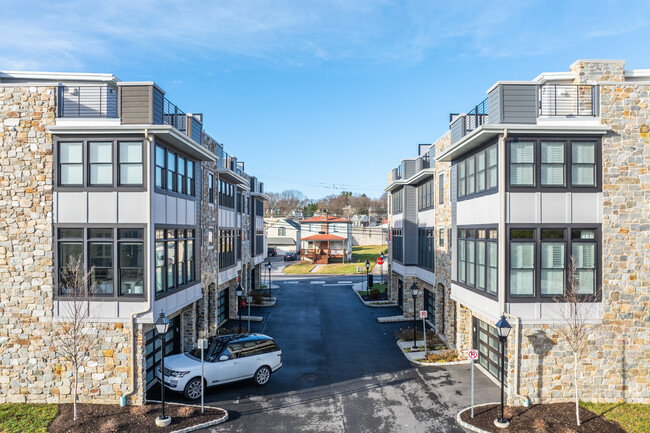 Brownstones at Berkley in Devon, PA - Building Photo - Building Photo