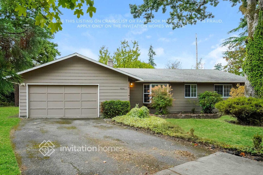 9506 119th St SW in Lakewood, WA - Building Photo