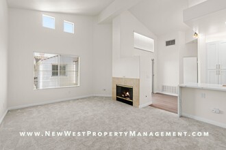5522 Renaissance Ave in San Diego, CA - Building Photo - Building Photo