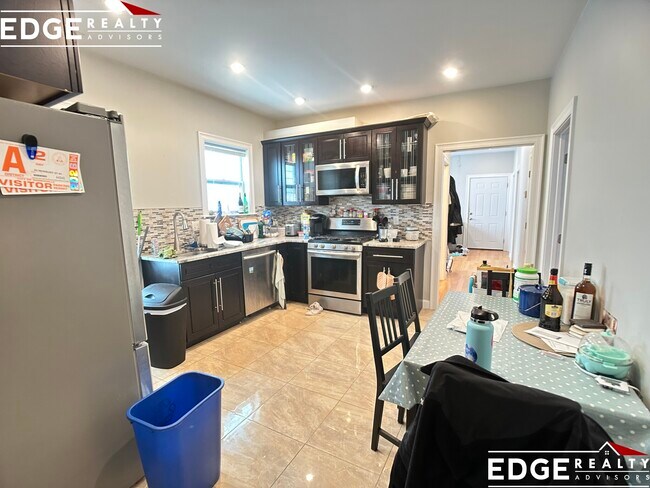 83 Newbury St in Somerville, MA - Building Photo - Building Photo