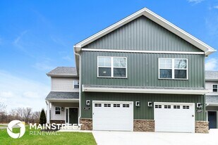 2107 Paddle Wheel Dr in Jeffersonville, IN - Building Photo