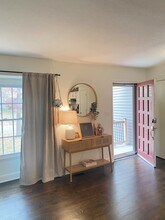 1131 NE Oak Tree Dr in Lee's Summit, MO - Building Photo - Building Photo