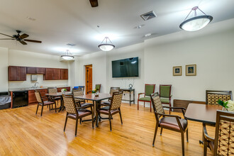 Chapel Garden Apartments in Milwaukee, WI - Building Photo - Interior Photo