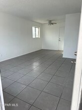 701 Hilton Ave in El Paso, TX - Foto de edificio - Building Photo