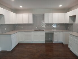 11207 Myrtice Dr in Dallas, TX - Building Photo
