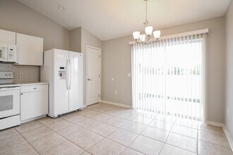 11749 Mango Cross Ct in Seffner, FL - Building Photo - Building Photo