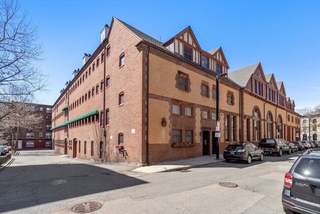 property at 120 Norway St