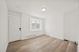 4658 Stenton Ave in Philadelphia, PA - Building Photo - Building Photo