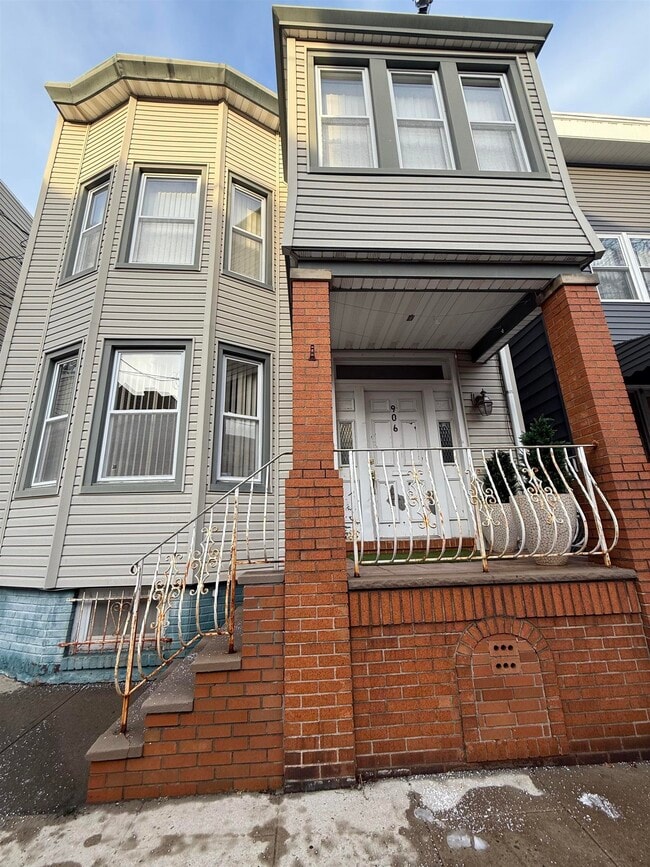 property at 920 20th St