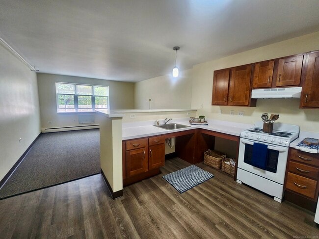 property at 18 Quintard Terrace