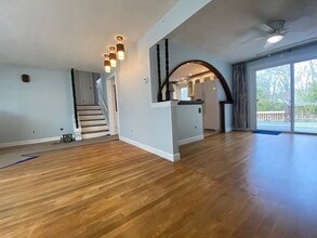7 Mallard Way in Burlington, MA - Building Photo - Building Photo