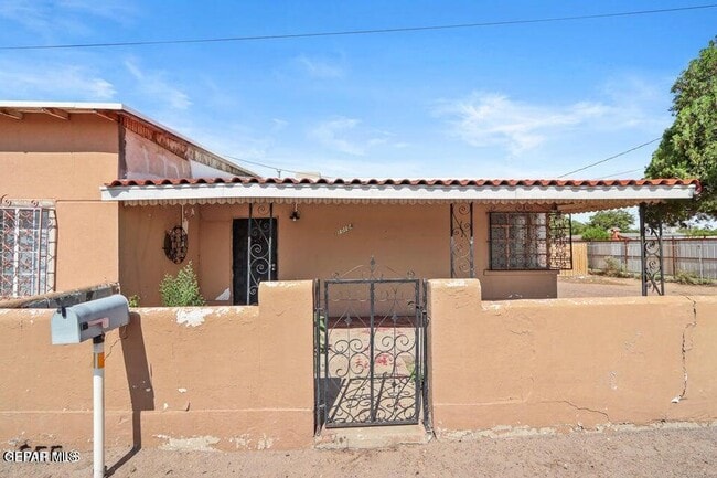 property at 10104 Socorro Rd