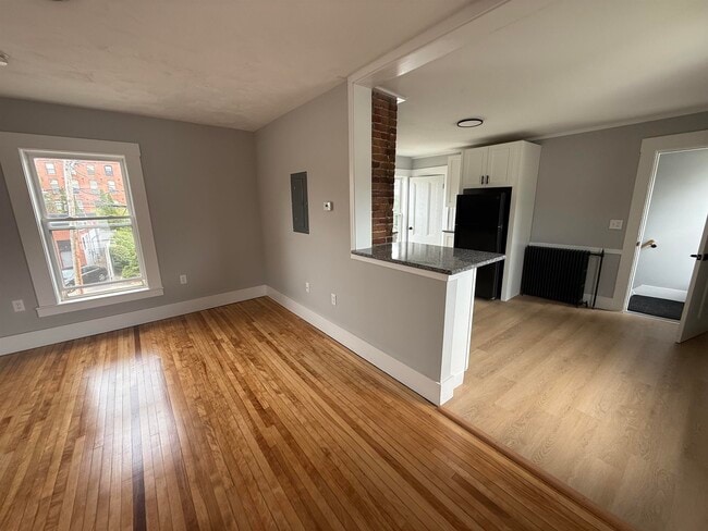 1 Charter St in Exeter, NH - Building Photo - Building Photo