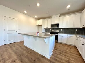 4640 Snapdragon Wy in Folsom, CA - Building Photo - Building Photo