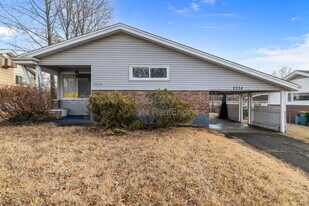 2234 Berwyn Dr in St. Louis, MO - Building Photo